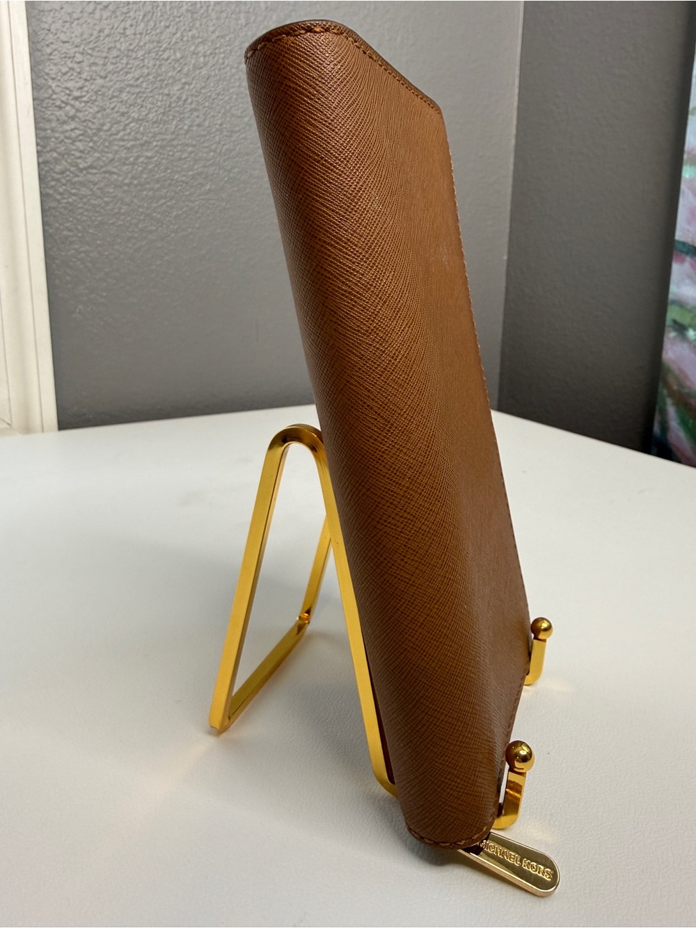 Michael Kors Hamilton Traveler Brown Saffiano Leather Wallet Gold Hardware | GUC - Picture 4 of 10